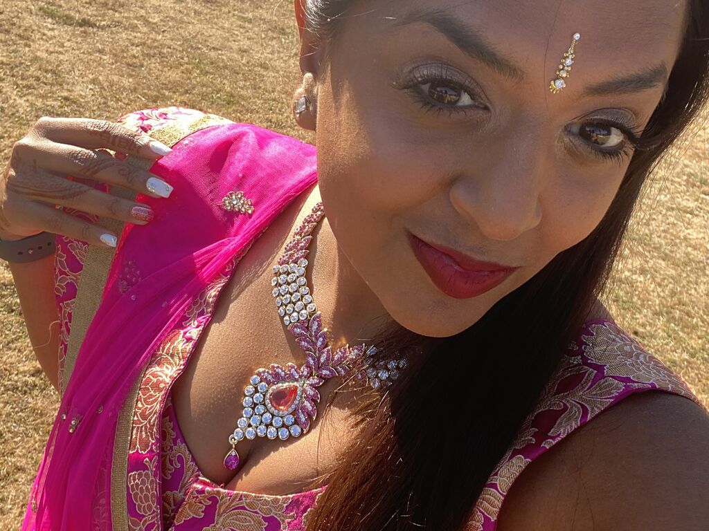 Shivani Johal Picture